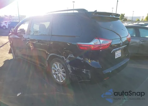 2015 Toyota Sienna Limited Premium 7 Passenger z USA, uszkodzony, nr VIN 5TDYK3DC4FS678288